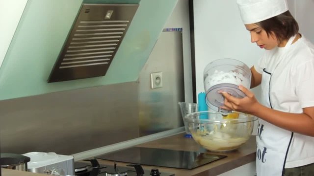 incorporer les blancs dans la p&acirc;te