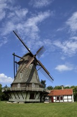 Fototapeta na wymiar Windmühle bei Kerteminde