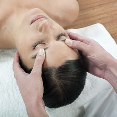 Obraz na płótnie Canvas massage facial