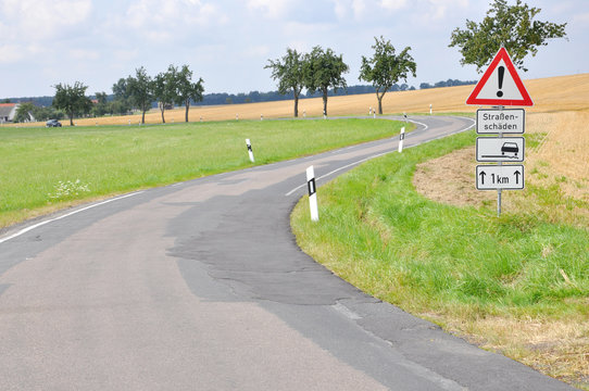 Stra&szlig;ensch&auml;den