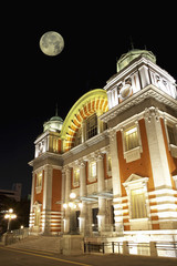 Fototapeta na wymiar 大阪中之島中央公会堂の夜景