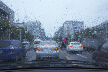 雨の日の運転