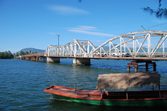 Pont a Kampot