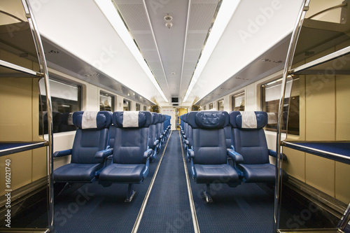 "Zugabteil" Stockfotos und lizenzfreie Bilder auf Fotolia.com - Bild