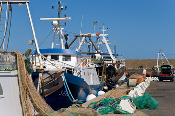 Fischkutter, Netz, Hafen, Sardinien
