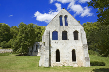 Fototapeta na wymiar france; normandie; radepont : abbaye de fontaine guérard