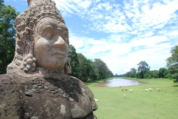 Statue a l'entree d'Angkor Thom