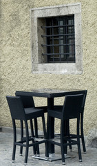 Fototapeta na wymiar Stół i krzesła