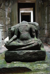 Fototapeta na wymiar Bouddha pomnik Angkor