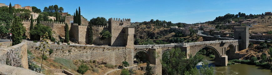Fototapeta na wymiar San Martin Most Toledo