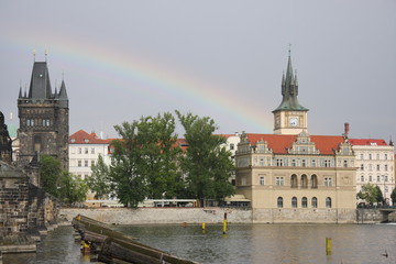 Fototapeta na wymiar Regenbogen in Prag