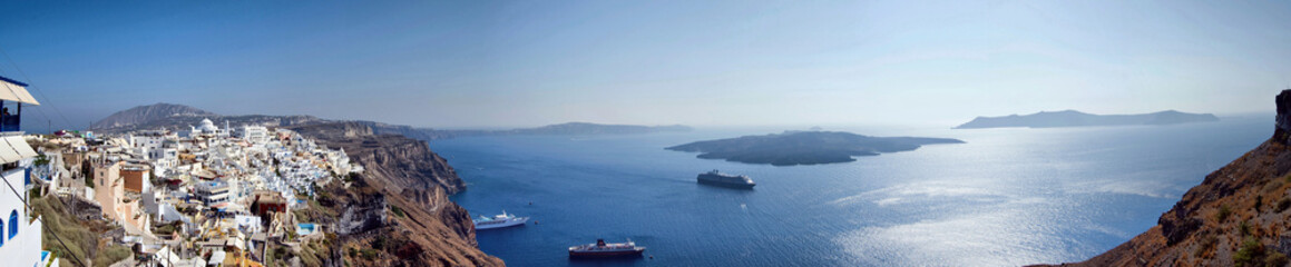 Fototapeta na wymiar Widok na Caldera Santorini grecja