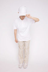 運送会社でアルバイトをする女性