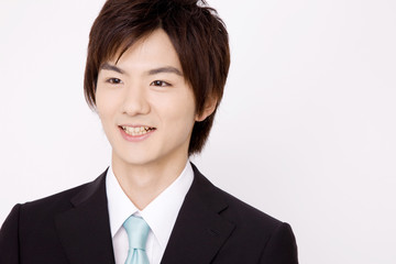 面接を受ける男性