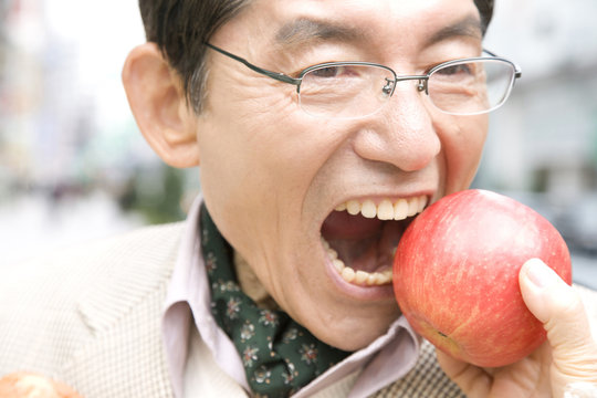 かじった林檎 の画像 407 件の Stock 写真 ベクターおよびビデオ Adobe Stock