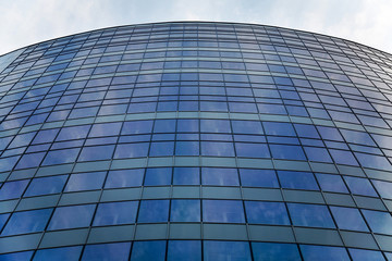 Obraz na płótnie Canvas highrise glass building