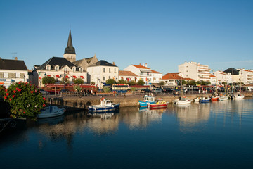 Fototapeta na wymiar Port w Saint-Gilles-Croix-de-Vie
