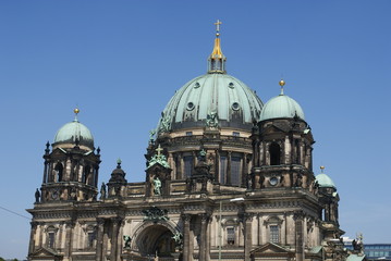 Fototapeta na wymiar Big church in Berlin