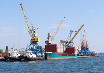 Sea port
