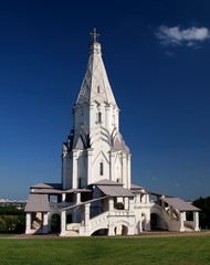 Fototapeta na wymiar church in Kolomenskoe