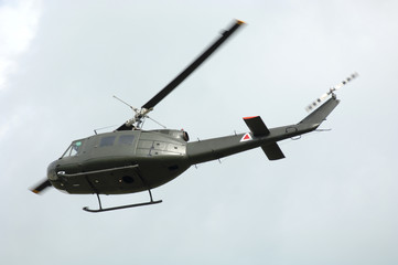Fototapeta na wymiar UH-1 Huey Helikopter wojskowy
