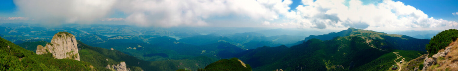 Fototapeta na wymiar Beautiful panorama from Ceahlau mountain