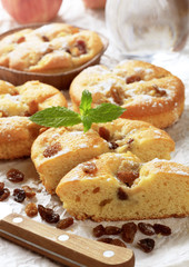 Small cakes with raisins