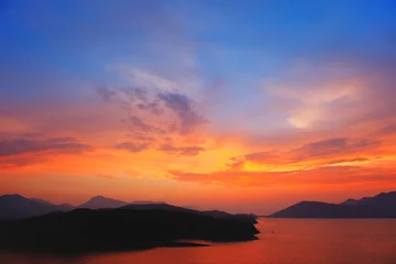 Poster de jardin Mer / coucher de soleil Beau coucher de soleil coloré sur la mer Égée, Grèce