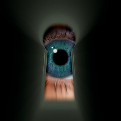keyhole_with_eye