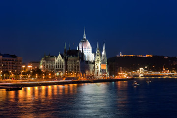 Fototapeta na wymiar Parlament Hall w Budapeszcie
