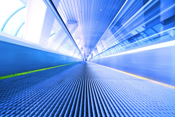 Obraz premium moving escalator