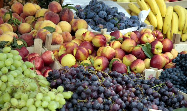 March&eacute; de fruits