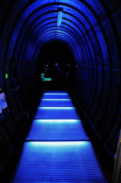 Blauer Tunnel
