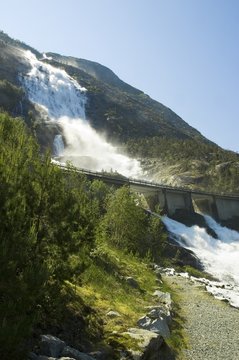 Langfoss Wasserfall 612 m