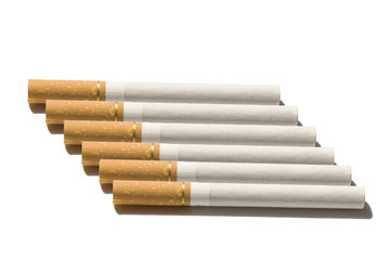 cigarettes sur fond blanc