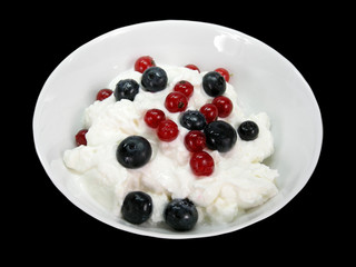 Joghurt mit Beeren
