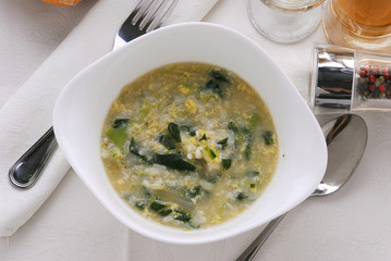 Minestra di riso con verdure all uovo - Primi Lombardia