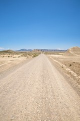 Fototapeta na wymiar długa droga pustyni