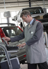 autowerkstatt kfz mechaniker