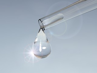 Wassertropfen an Pipette mit Reflektion