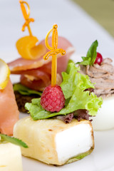 Smoked meat and roulade canape