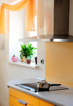 k&uuml;chenausschnitt