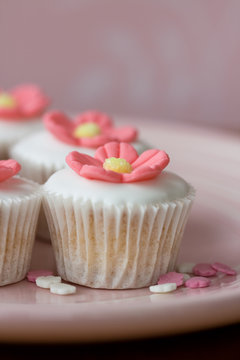 Mini flower cupcakes
