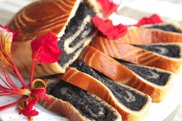 poppy pie served