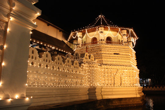 Sri Lanka, Kandy - Temple of the Tooth