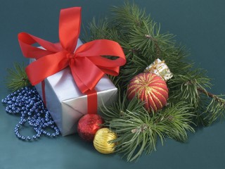 Fototapeta na wymiar christmas and giving gifts