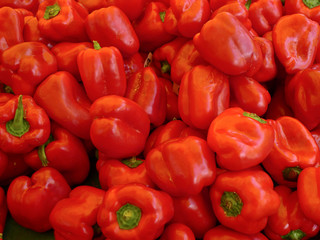 Obraz na płótnie Canvas Fresh red peppers outdoor market Paris