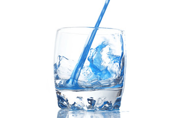 Glass with liquid effuse