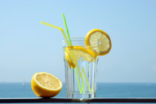 Dieta cu limonadă - slăbești 10 kilograme în 10 zile