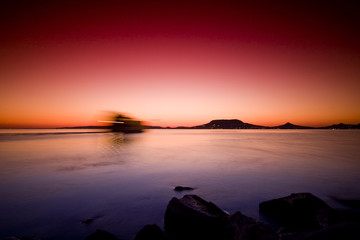Fototapeta na wymiar Zachód słońca, jezioro